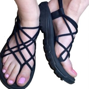 TEVA W Hurricane XLT Infinity Sandal Black size 9